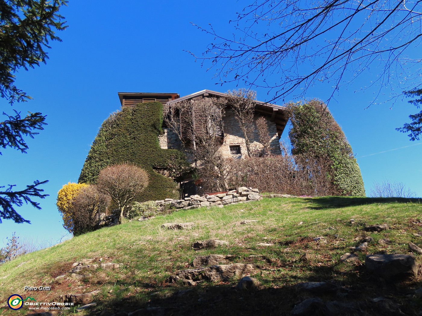 29 Al Roccolo del Fontanone (864 m).JPG